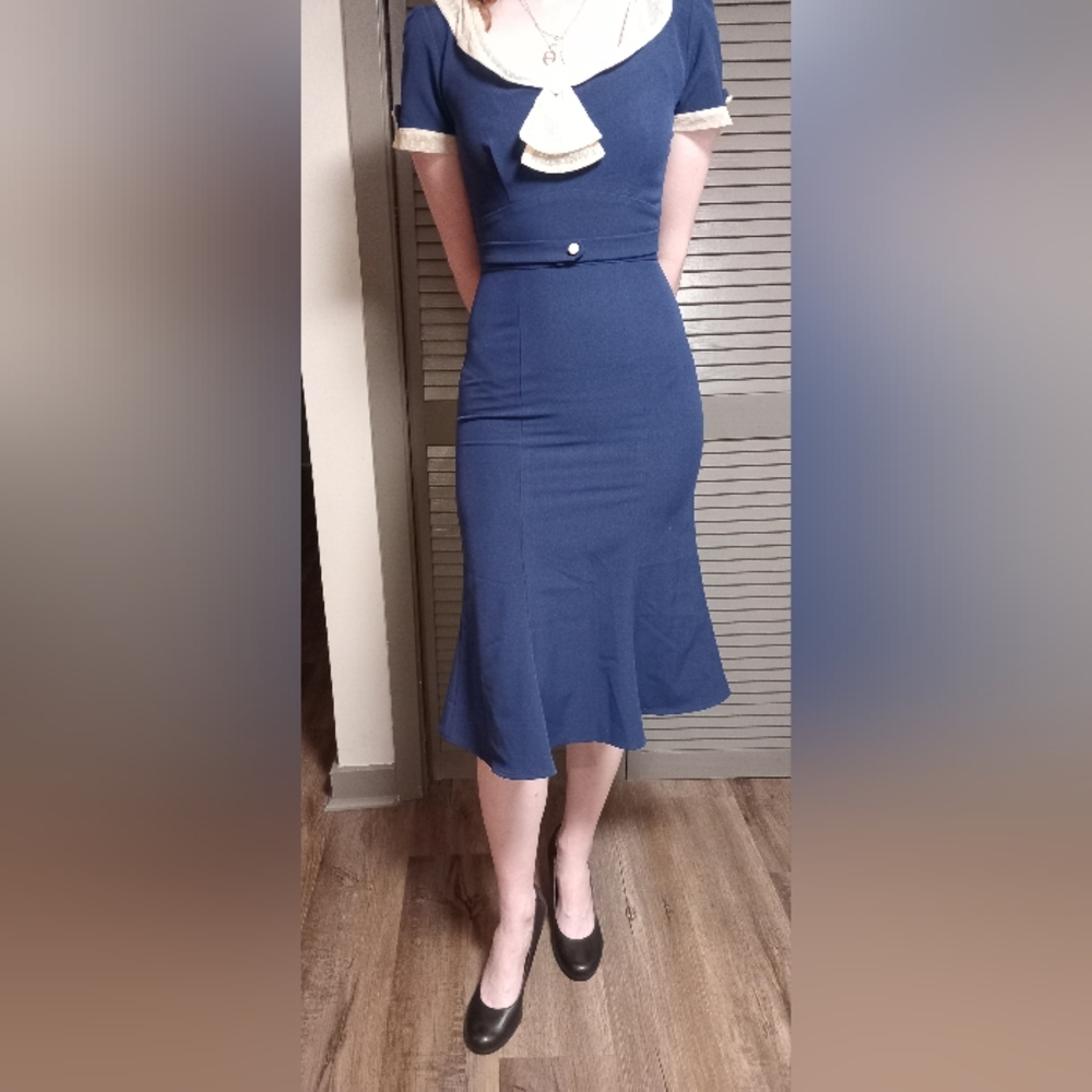 Elegant Navy Blue 40s Style Dress